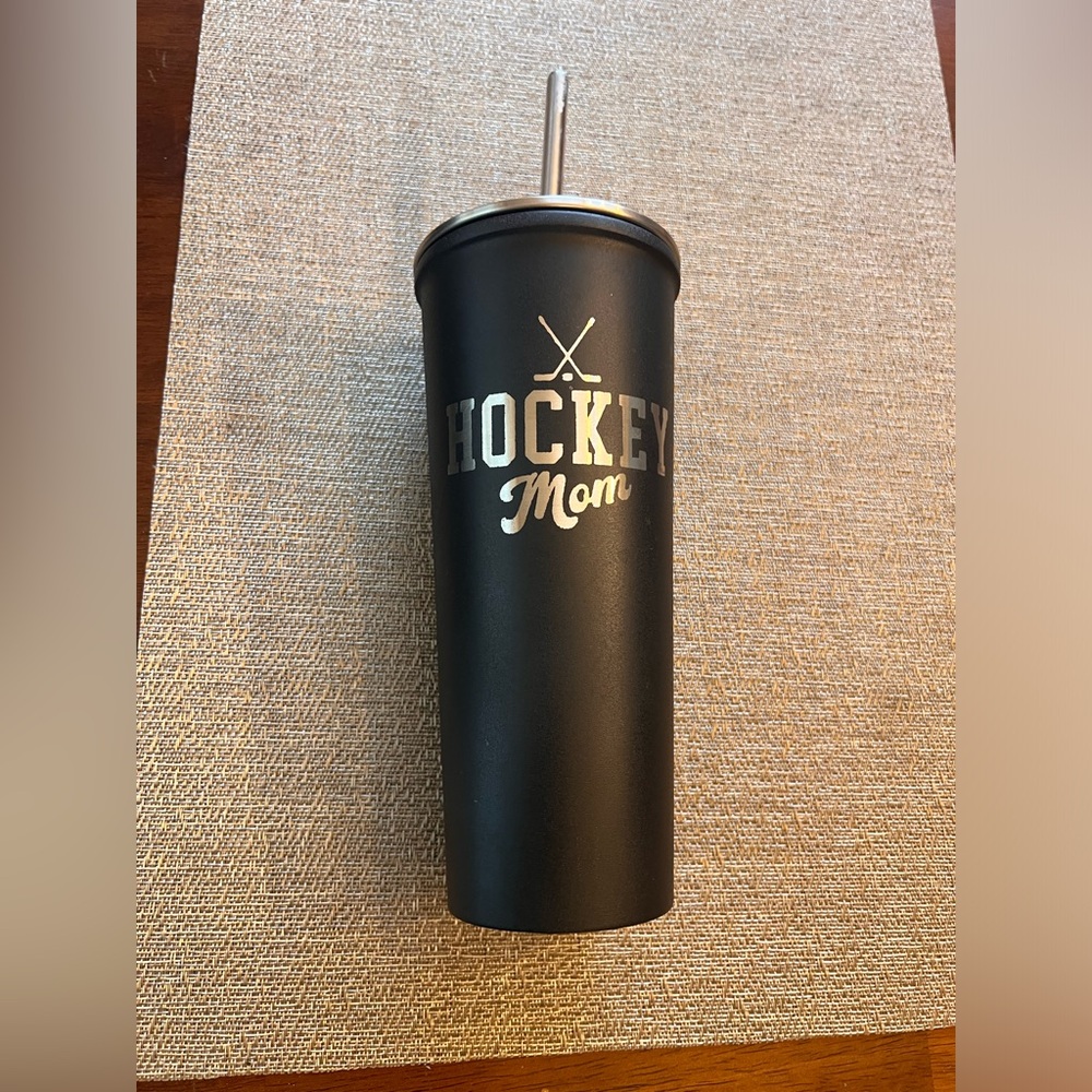 Hockey Mom cup‎